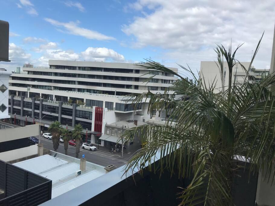 In The Heart Of Port Melbourne Apartment ภายนอก รูปภาพ