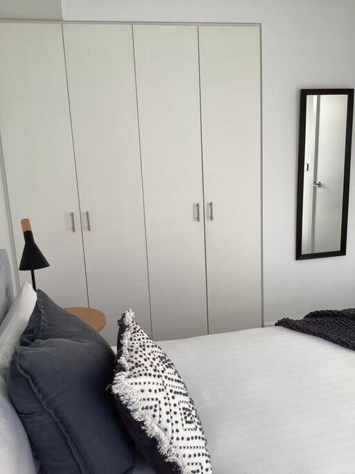 In The Heart Of Port Melbourne Apartment ภายนอก รูปภาพ
